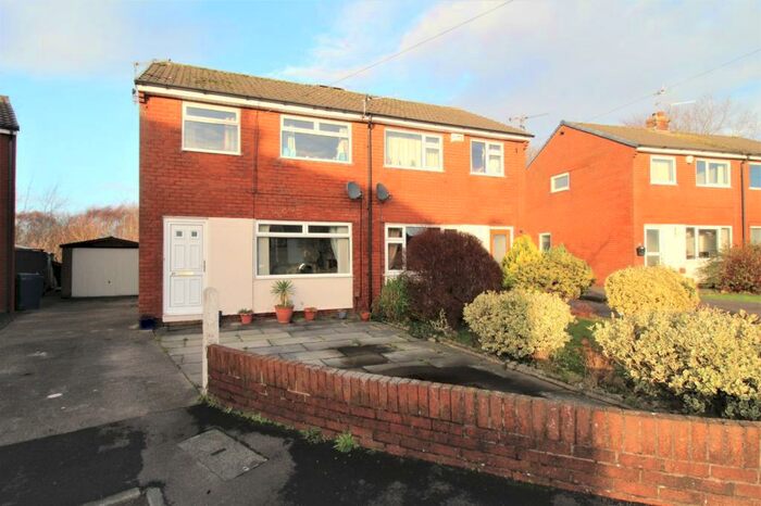 3 Bedroom Semi-Detached House To Rent In Glendale Avenue, Lostock Hall, Preston, Lancashire, PR5