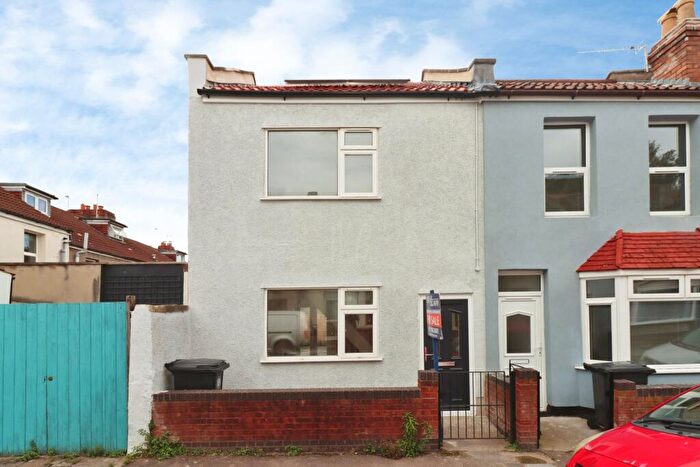 2 Bedroom End Of Terrace House For Sale In Cartledge Road, Bristol, Somerset, BS5