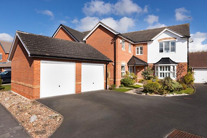 4 Bedroom Detached House For Sale In Brierley Close, Snaith, Goole, Yorkshire, DN14