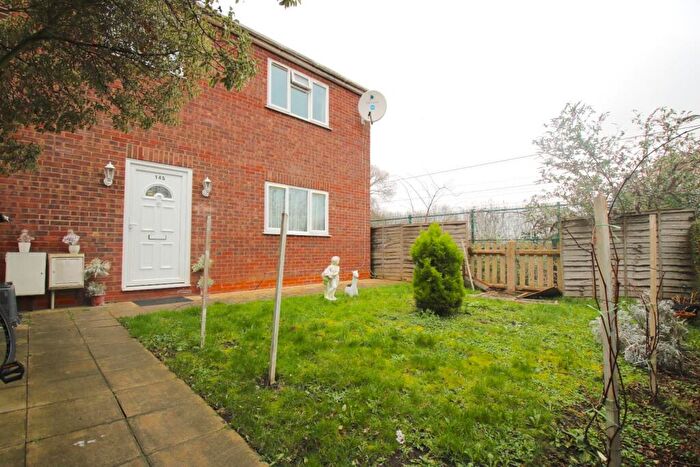 5 Bedroom House To Rent In Bevan Avenue, Barking, IG11