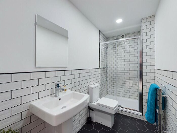 8 Bedroom Flat To Rent In Molyneux Road, Liverpool, L6