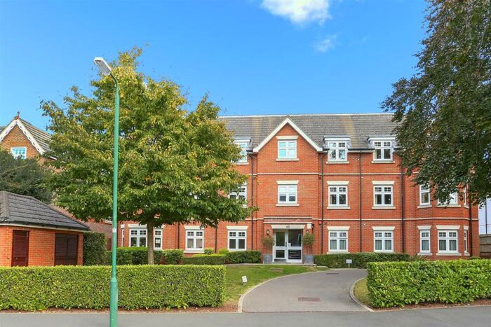 2 Bedroom Flat To Rent In Albion Road, Sutton, SM2