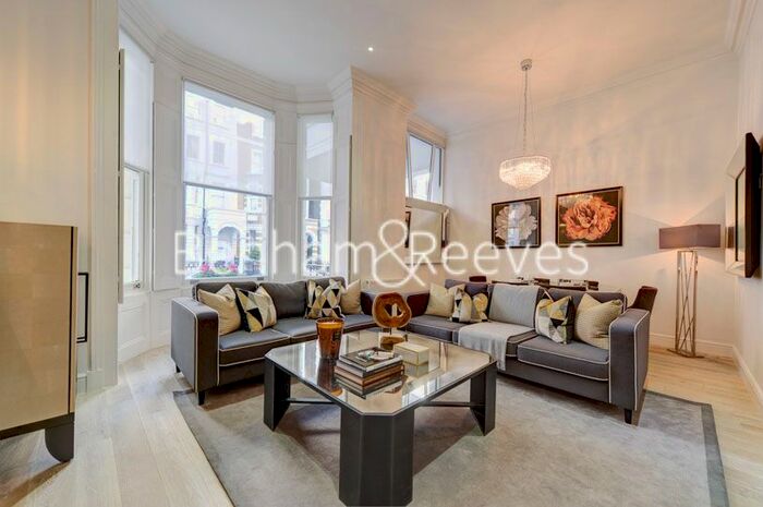 4 Bedroom Flat To Rent In Lexham Gardens, Kensington, W8