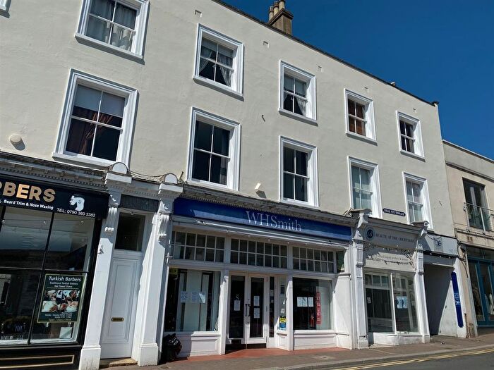 2 Bedroom Flat To Rent In Belle Vue Mansions, Belle Vue Terrace, Malvernworcestershire, WR14