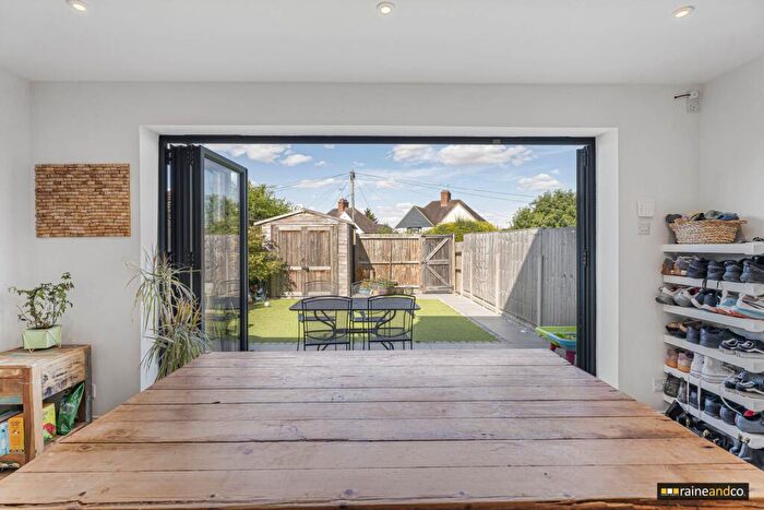 4 Bedroom End Of Terrace House For Sale In High Street, Codicote, Hitchin, Herts, SG4