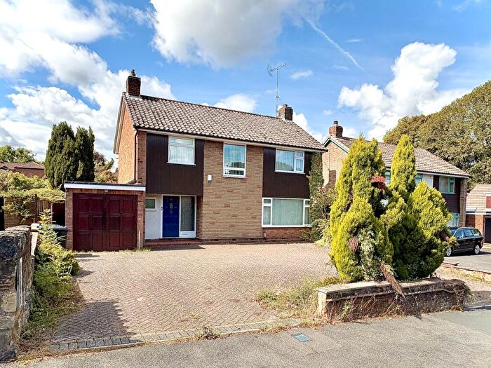 3 Bedroom Detached House For Sale In Charnwood Avenue, Sedgley, DY3