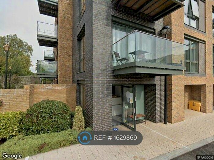 1 Bedroom Flat To Rent In Wharf House, Twickenham, TW1