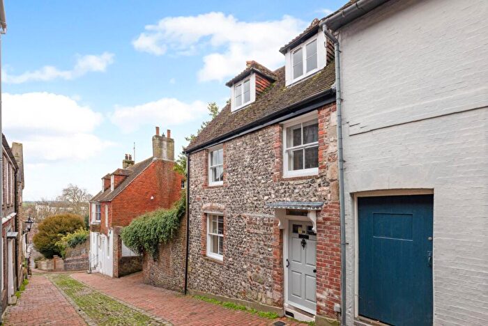 3 Bedroom House For Sale In Keere Street, Lewes, East Sussex, BN7
