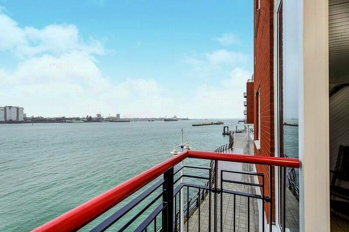2 Bedroom Apartment For Sale In Arethusa House, Gunwharf Quays, Portsmouth, PO1