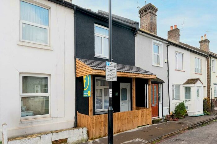 3 Bedroom Terraced House To Rent In Keens Road, Croydon, CR0