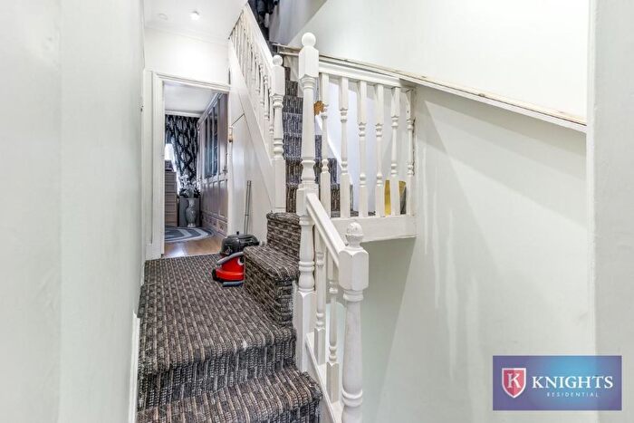 3 Bedroom Terraced House For Sale In Medcalf Road, London, EN3