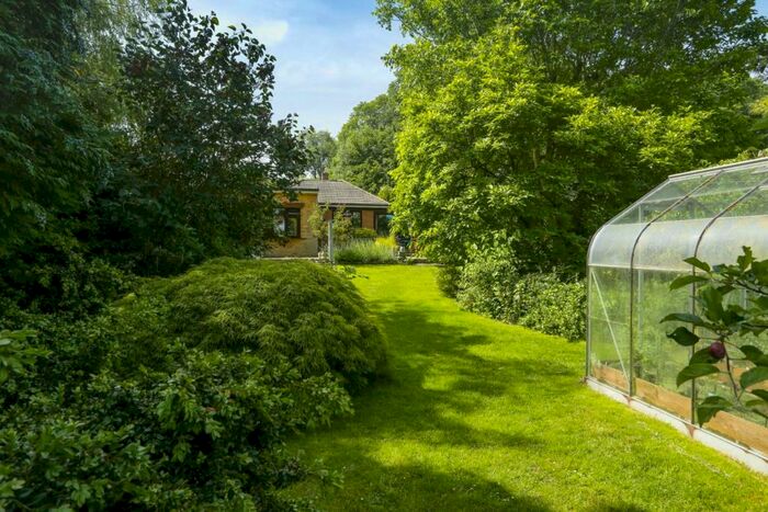 4 Bedroom Detached Bungalow For Sale In Westcourt Lane, Shepherdswell, Dover, CT15