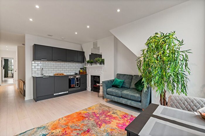 1 Bedroom Property To Rent In A Sandgate Road, Folkestone, CT20