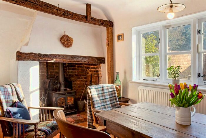 4 Bedroom Semi-Detached House For Sale In Eyhorne Street, Hollingbourne, Maidstone, Kent, ME17