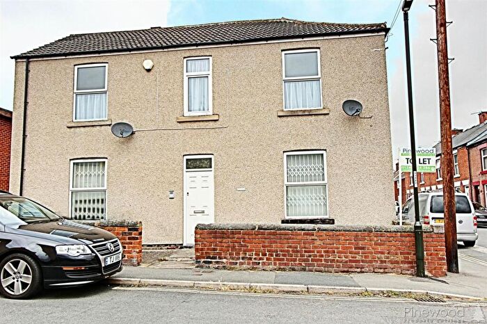 1 Bedroom Flat To Rent In South Street North, New Whittington, S43