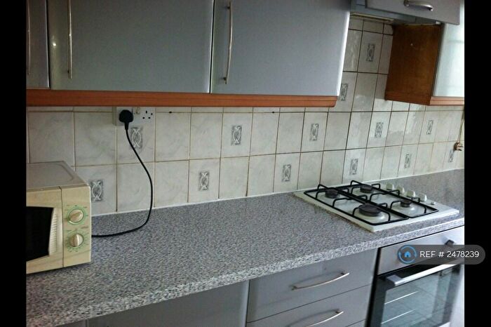 2 Bedroom Flat To Rent In Stanley Avenue, Wembley, HA0