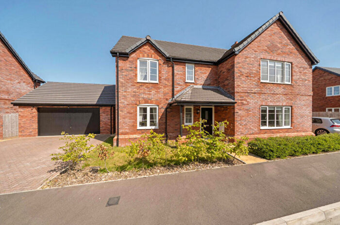 4 Bedroom Detached House For Sale In Horseshoe Square, Blunsdon, Swindon, SN26