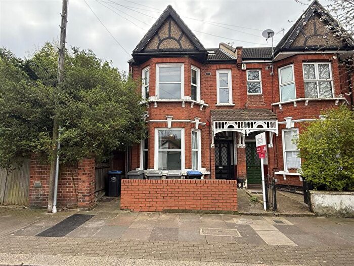 2 Bedroom Flat For Sale In Ancona Road, London, NW10