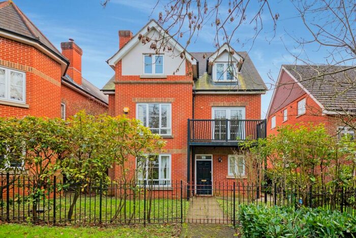 5 Bedroom Detached House To Rent In Glanville Mews Stanmore, HA7