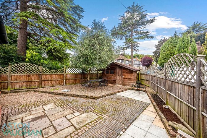 2 Bedroom Detached House To Rent In Cedars Gardens, Brighton, BN1