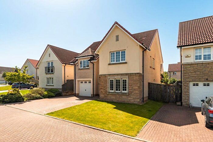 5 Bedroom Detached Villa For Sale In North Platt Crescent, Ratho, EH28