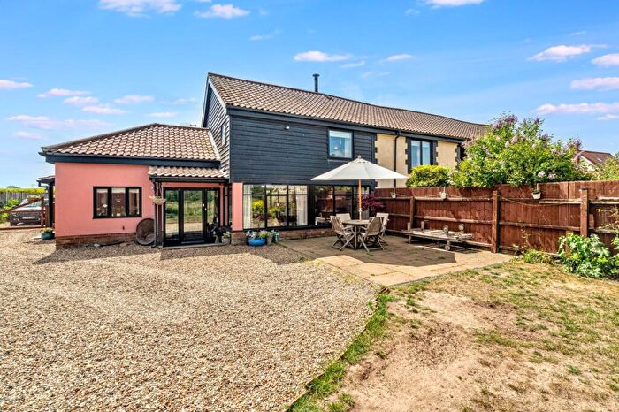 3 Bedroom Semi-Detached House For Sale In Low Street, Oakley, Diss, Suffolk, IP21