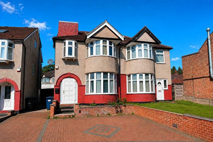 4 Bedroom Semi Detached House To Rent In Deans Lane, Edgware, HA8