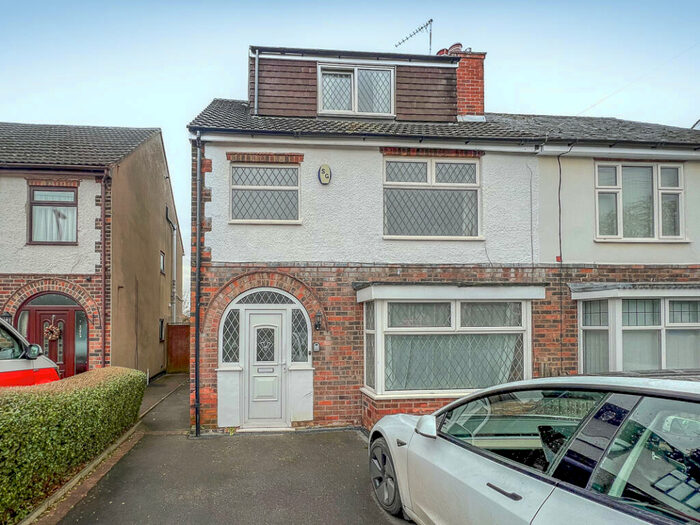 4 Bedroom Semi Detached House To Rent In Normanton Lane, DE23