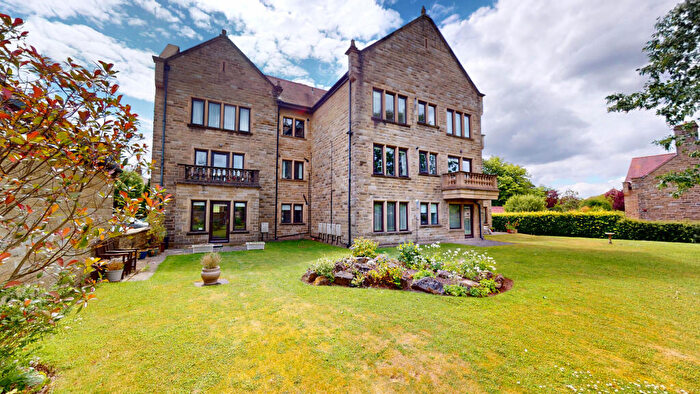 2 Bedroom Apartment To Rent In Flat, Slingsby Court, Cavendish Avenue, Harrogate, North Yorkshire, HG2