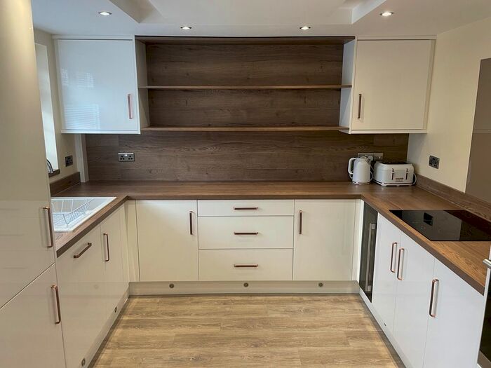 2 Bedroom Semi-Detached House To Rent In Athenian Gardens, Salford, M7