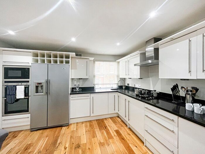 1 Bedroom Flat To Rent In Grosvenor Hill, Mayfair, London, W1K