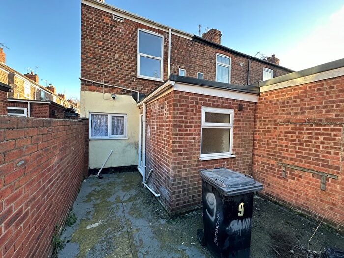 2 Bedroom End Of Terrace House To Rent In Alaska Villas, Barnsley Street, HU8