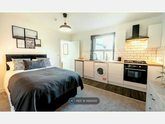 Studio To Rent In Retiro Street, Oldham, OL1