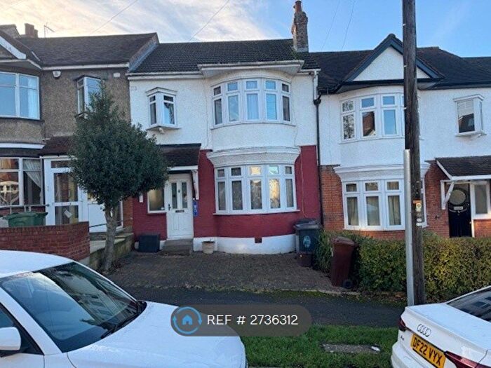 3 Bedroom Terraced House To Rent In Sunnyside Drive, London, E4