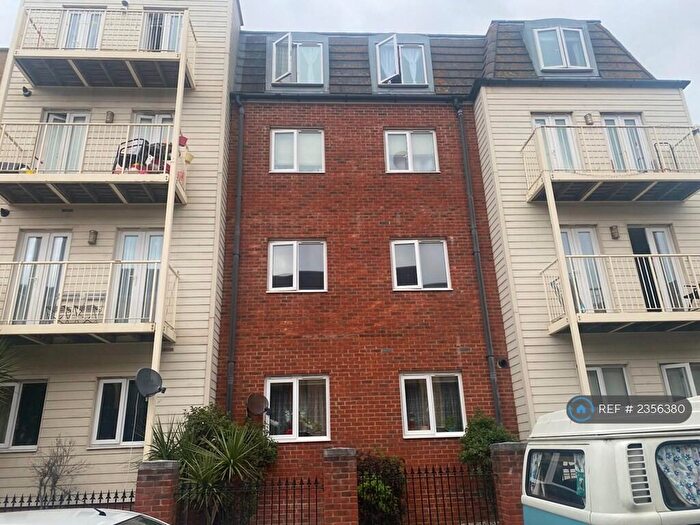 2 Bedroom Flat To Rent In Martony Court, Margate, CT9