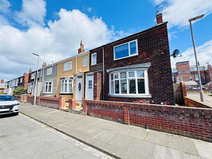 3 Bedroom End Of Terrace House To Rent In East View Terrace, Seaton Carew, Hartlepool, TS25