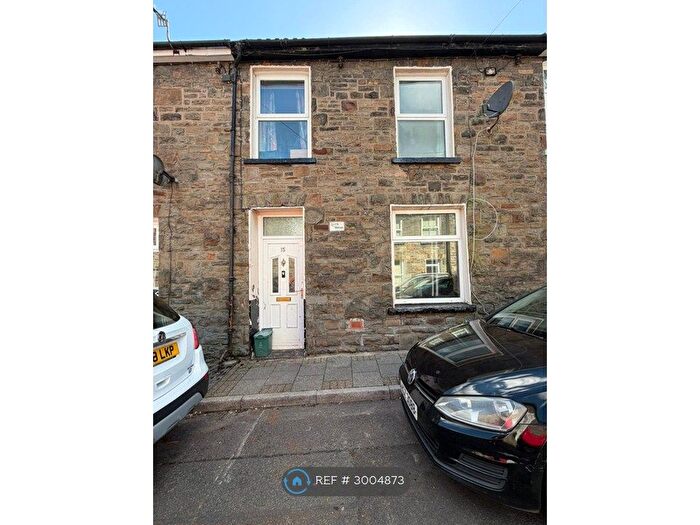 3 Bedroom Terraced House To Rent In Lake St, Ferndale, CF43