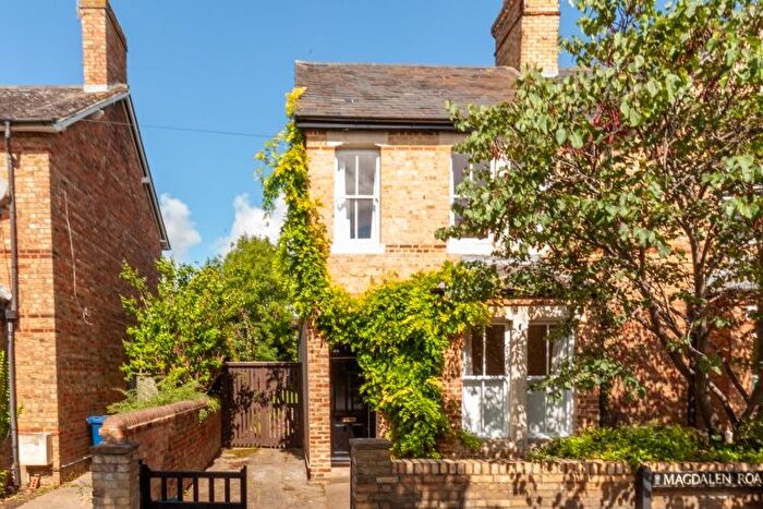 3 Bedroom Semi-Detached House To Rent In Magdalen Road, East Oxford, OX4