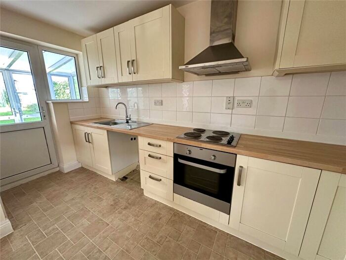 2 Bedroom Bungalow To Rent In Orchard Close, Ringwood, Hampshire, BH24