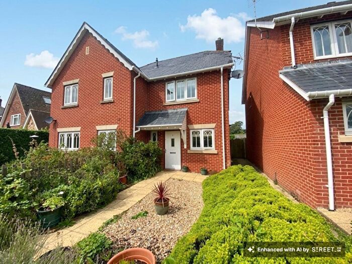 2 Bedroom Semi-Detached House To Rent In New Road, Colden Common, SO21