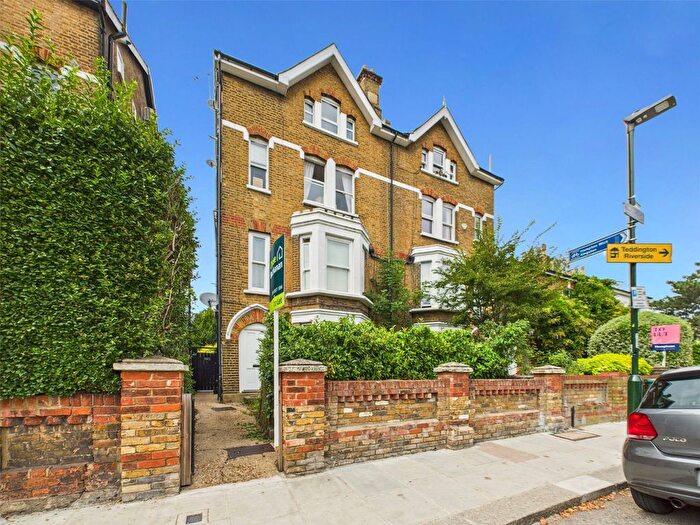 1 Bedroom Flat To Rent In Ferry Road, Teddington, TW11