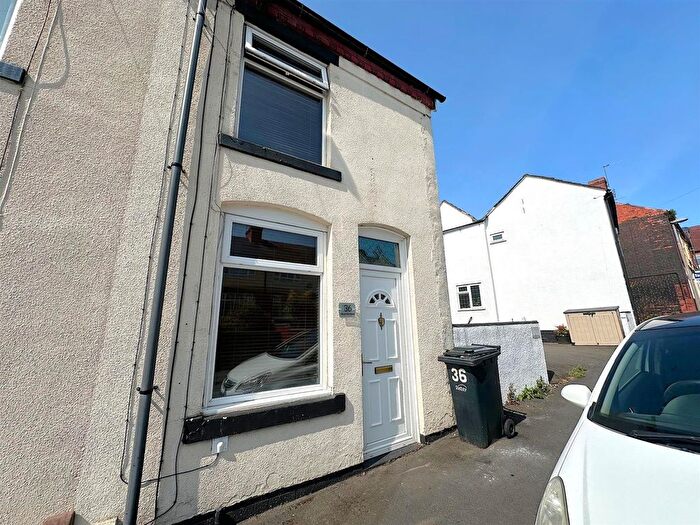 2 Bedroom Property To Rent In Brick Kiln Street, Quarry Bank, Brierley Hill, DY5