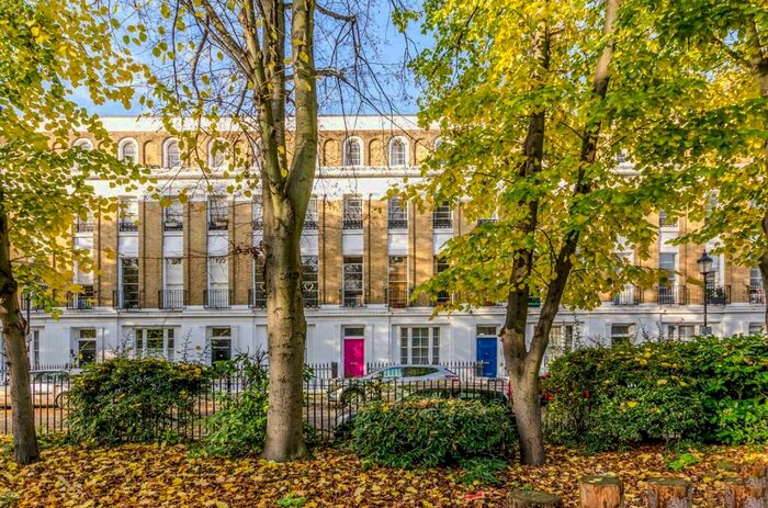 2 Bedroom Flat To Rent In Milner Square, Islington, London, N1