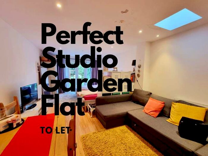 Flat To Rent In Myddleton Road, Bounds Green, N22