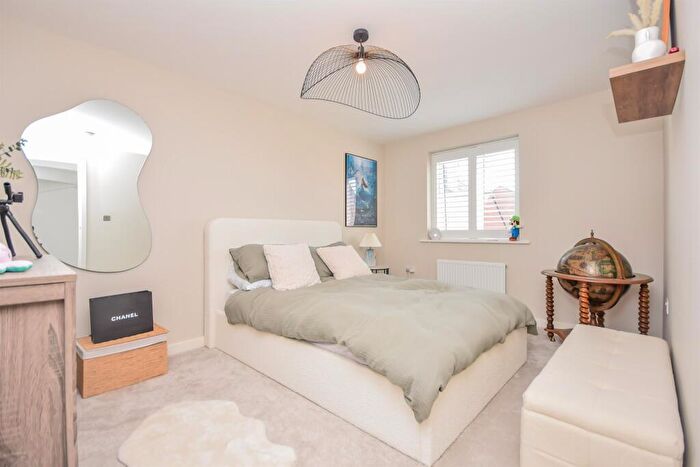 4 Bedroom Semi Detached House For Sale In Stork Lane, Rothwell, Kettering, NN14