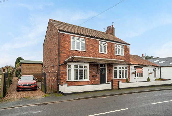 5 Bedroom Detached House For Sale In Hirst Road, Chapel Haddlesey, YO8