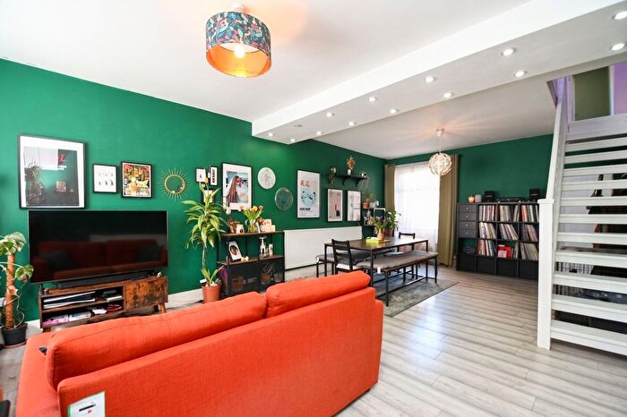 3 Bedroom Terraced House For Sale In Graham Road, Salford, M6