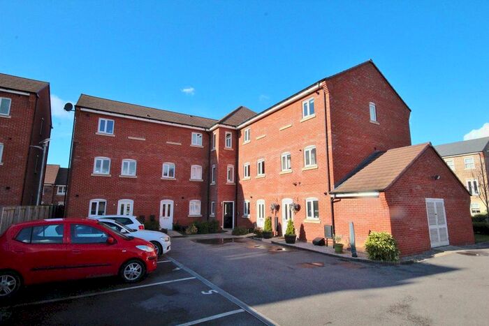 2 Bedroom Flat To Rent In Elston Avenue, Selby, YO8