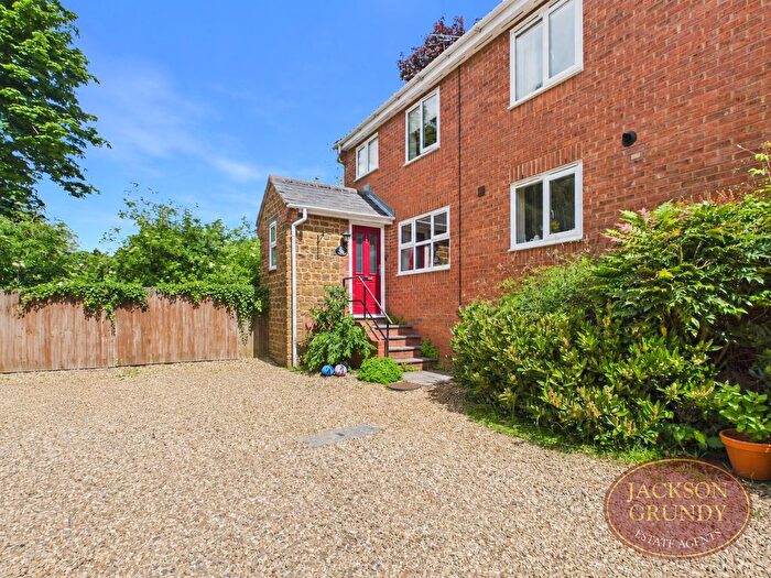 3 Bedroom Semi-Detached House For Sale In Honeystones, Moulton, NN3