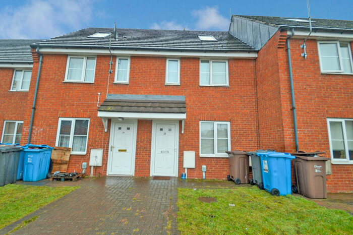 3 Bedroom Terraced House To Rent In Wormley Court, Riccal Close, Hull, HU6